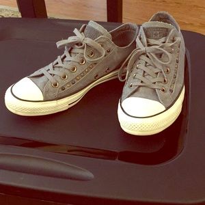 Gray Converse with rivets. Size 9.